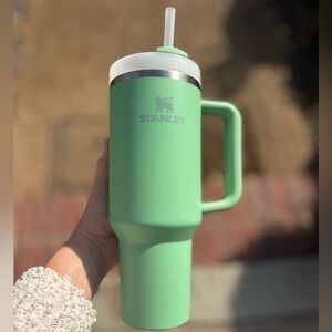 Stanley 40oz Quencher H2.0 Tumbler – Jade (Green)